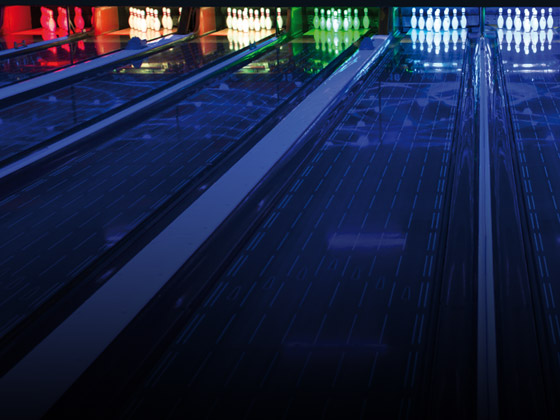 QubicaAMF-bowling-CENTERPUNCH-More-Impactful-Bowling-Experience-Bowler-driven-lighting.jpg