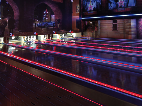 Bowling-QubicaAMF-lanes-Durabowl-Bumper-Light-Upgrade.jpg
